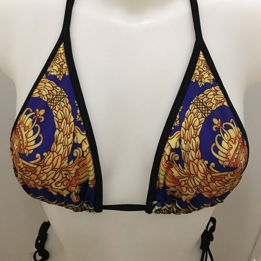 Bikini - Picture 2 of 6